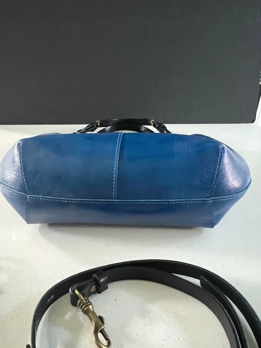 Old Trend Island Mini sky blue Leather Tote